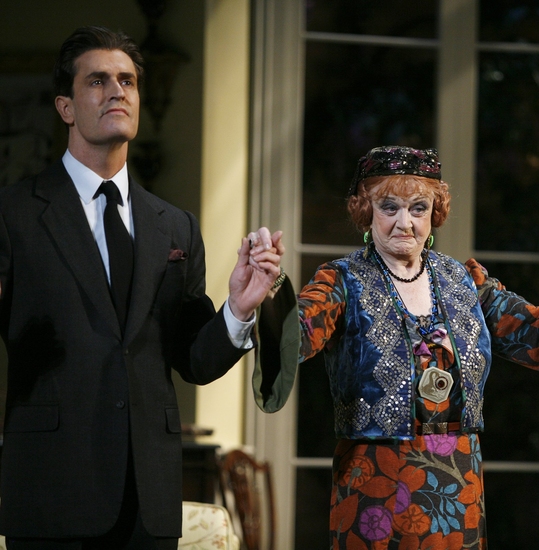 Photo Coverage: 'Blithe Spirit' Opening Night on Broadway Curtain Call! Image