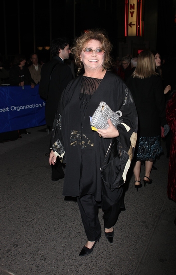 Photo Coverage: 'Blithe Spirit' Opening Night Arrivals Image