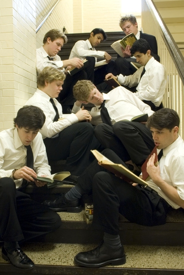 Photo Flash : TimeLine Theatre's THE HISTORY BOYS Image