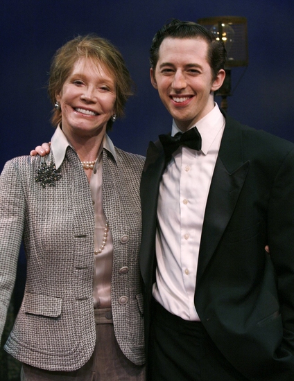 Photo EXCLUSIVE: Mary Tyler Moore Visits ENTER LAUGHING Image