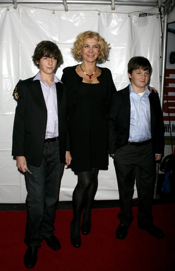 Natasha Richardson with her sons

 Photo