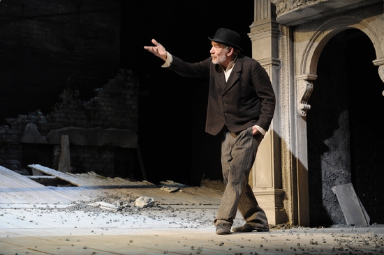 Photo Flash: WAITING FOR GODOT at Royal Haymarket Image