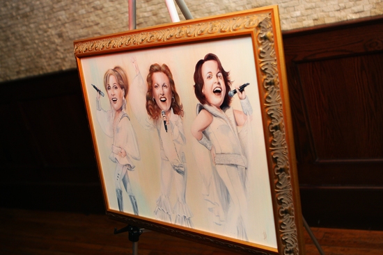 Photo Coverage: MAMMA MIA! 'Wall of Fame' Portrait Unveiled at Tony's DiNapoli 