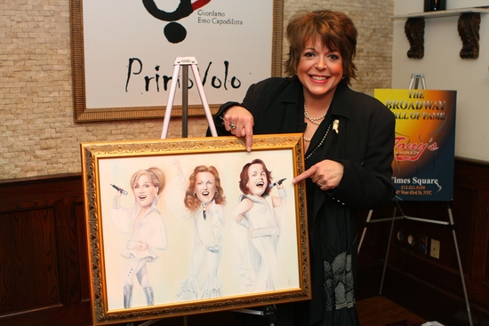 Photo Coverage: MAMMA MIA! 'Wall of Fame' Portrait Unveiled at Tony's DiNapoli Image