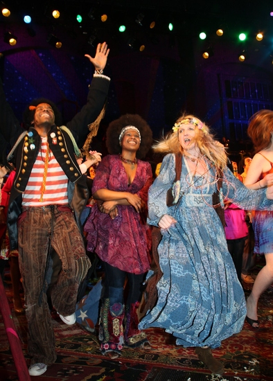 Photo Coverage: 'The Sun Shines In' HAIR Returns to Broadway - Opening Curtain Call! Image