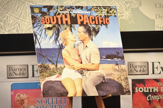 Photo Coverage: Mitzi Gaynor Celebrates SOUTH PACIFIC at Barnes & Noble Image