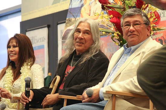 Photo Coverage: Mitzi Gaynor Celebrates SOUTH PACIFIC at Barnes & Noble Image