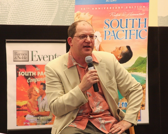 Photo Coverage: Mitzi Gaynor Celebrates SOUTH PACIFIC at Barnes & Noble Image