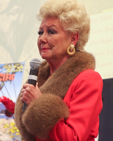 Photo Coverage: Mitzi Gaynor Celebrates SOUTH PACIFIC at Barnes & Noble Image
