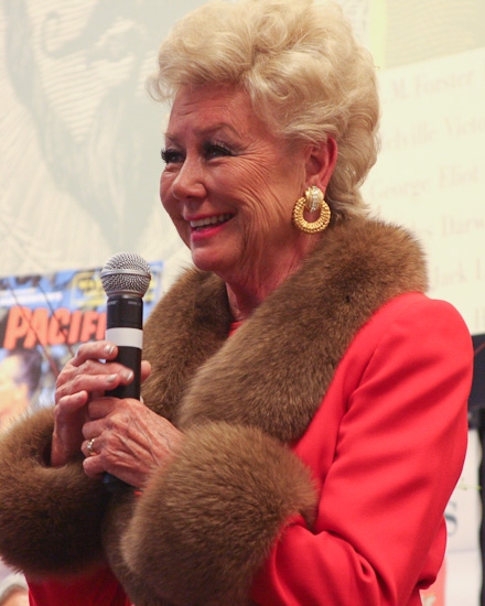 Photo Coverage: Mitzi Gaynor Celebrates SOUTH PACIFIC at Barnes & Noble Image