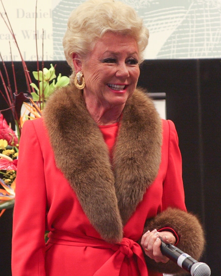 Photo Coverage: Mitzi Gaynor Celebrates SOUTH PACIFIC at Barnes & Noble Image