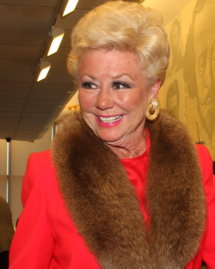 Photo Coverage: Mitzi Gaynor Celebrates SOUTH PACIFIC at Barnes & Noble Image