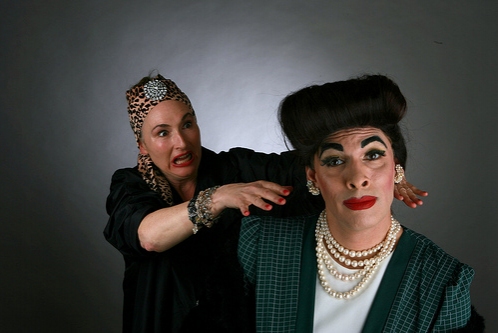 Photo Flash: Hell In A Handbag's DUELING DIVAS Image