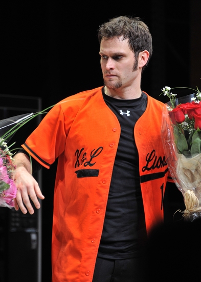 Photo Coverage: 'reasons to be pretty' Opens on Broadway - Curtain Call at the Lyceum Image
