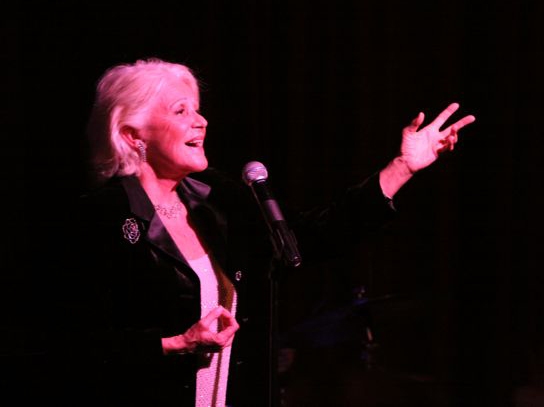 Photo Flash: Linda Lavin Brings 'MOMENTS LIKE THIS' To Birdland Image