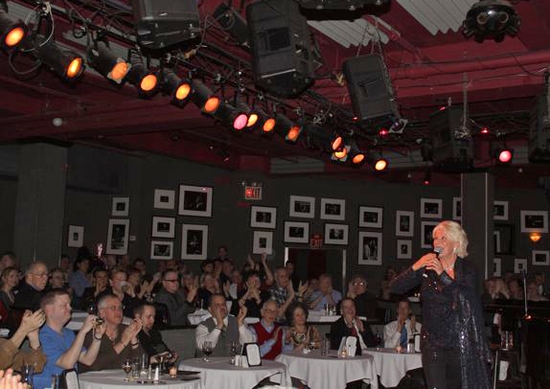 Photo Flash: Linda Lavin Brings 'MOMENTS LIKE THIS' To Birdland  Image