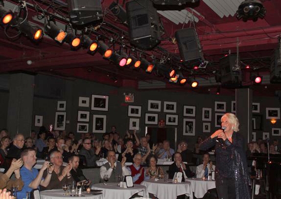 Photo Flash: Linda Lavin Brings 'MOMENTS LIKE THIS' To Birdland Image