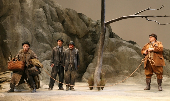 Photo Flash: Roundabout Theater's WAITING FOR GODOT Image