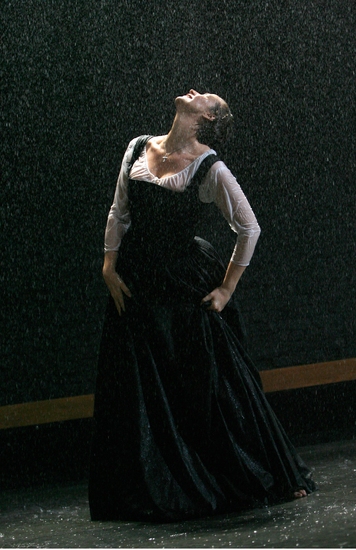 Photo Coverage: MARY STUART at the Broadhurst Theatre Image