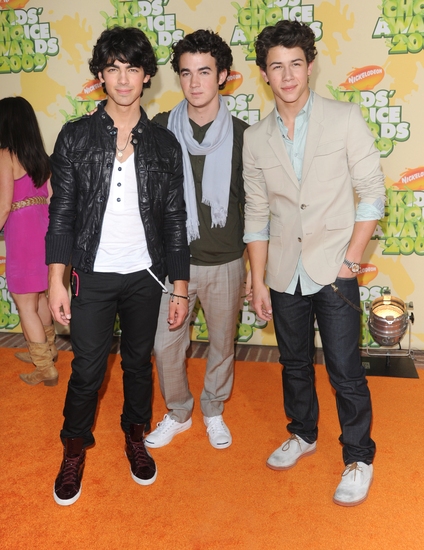 Joe Jonas, Kevin Jonas and Nick Jonas Photo