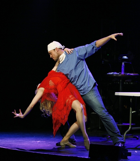 Scarlett Strallen and Cheyenne Jackson Photo