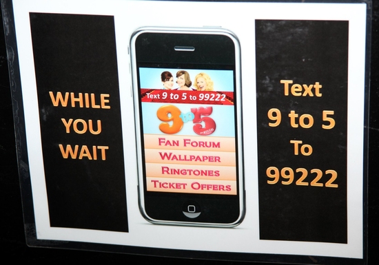 Photo Coverage: Dolly Parton Surprises The Fans At '9 To 5: THE MUSICAL' Image