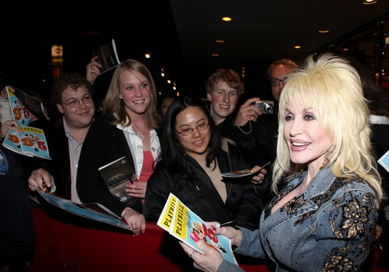Photo Coverage: Dolly Parton Surprises The Fans At '9 To 5: THE MUSICAL' Image