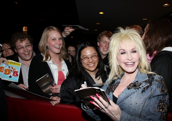 Photo Coverage: Dolly Parton Surprises The Fans At '9 To 5: THE MUSICAL' Image