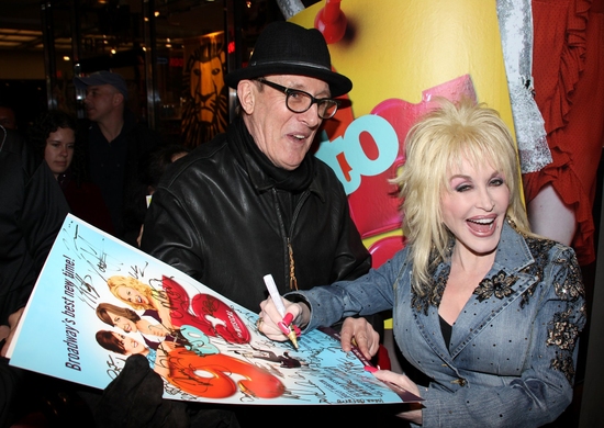 Photo Coverage: Dolly Parton Surprises The Fans At '9 To 5: THE MUSICAL' Image