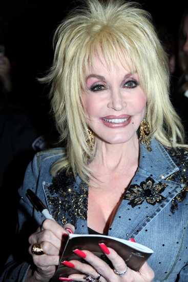 Photo Coverage: Dolly Parton Surprises The Fans At '9 To 5: THE MUSICAL' Image