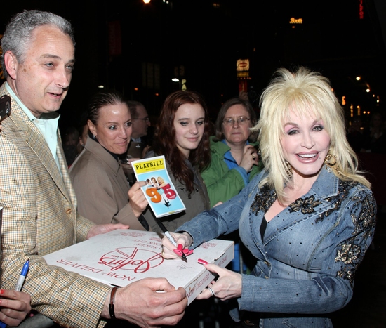 Photo Coverage: Dolly Parton Surprises The Fans At '9 To 5: THE MUSICAL' Image