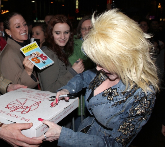 Photo Coverage: Dolly Parton Surprises The Fans At '9 To 5: THE MUSICAL' Image