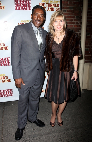 Ernie Hudson with his wife Photo