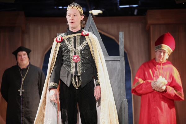 Photo Flash: First Look at Cincinnati Shakespeare Company's HENRY V Image