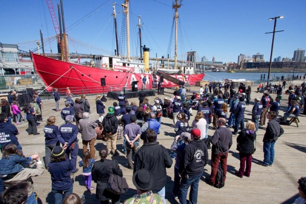Photo Flash: South Street Seaport Museum Celebrates 'Opening Day at Pier 16' Image