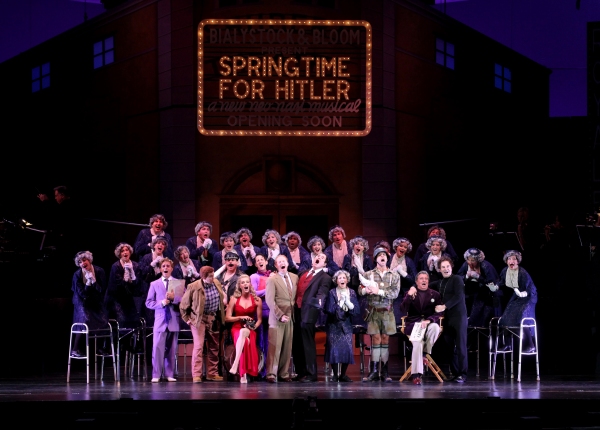 Photo Flash: Jesse Tyler Ferguson, Richard Kind & More in THE PRODUCERS at The Hollywood Bowl, Part 1! Image