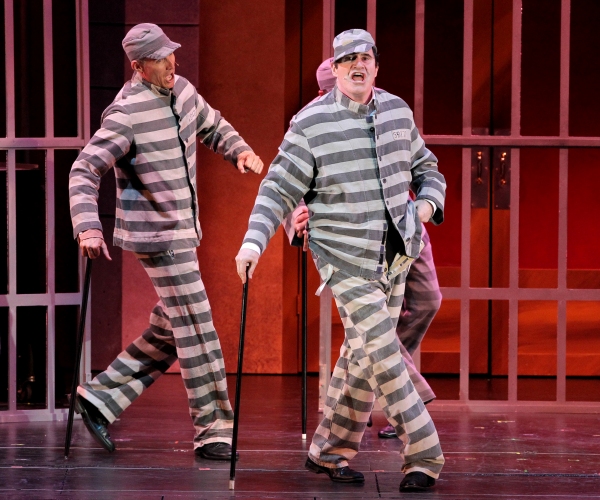 Photo Flash: Jesse Tyler Ferguson, Richard Kind and More in THE PRODUCERS at The Hollywood Bowl, Part 2! Image