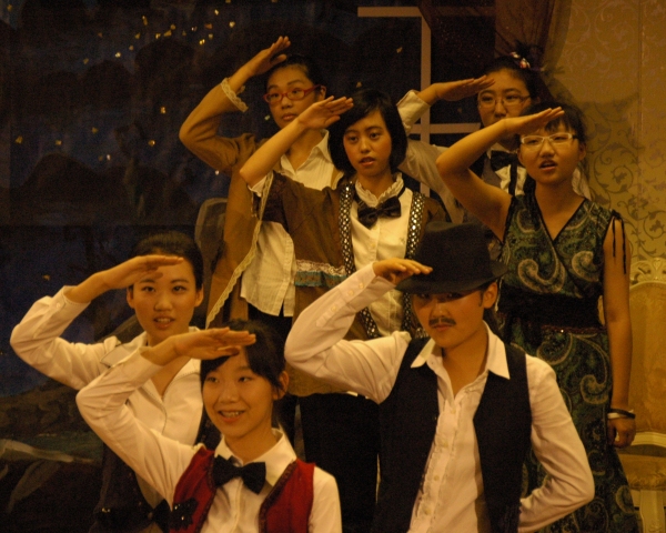 Photo Flash: Beijing Playhouse's SHERLOCK HOLMES AND THE HOUND OF THE BASKERVILLES Image