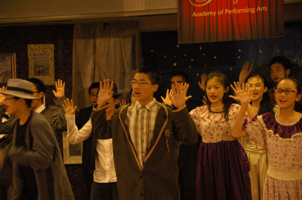 Photo Flash: Beijing Playhouse's SHERLOCK HOLMES AND THE HOUND OF THE BASKERVILLES Image