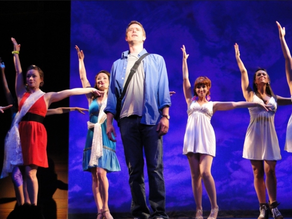 Photo Flash: Kelly Felthouse and More in Cape Playhouse's LEGALLY BLONDE Image