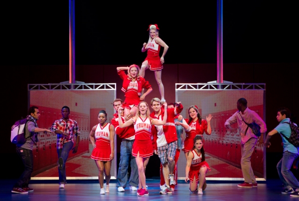Cast of BRING IT ON Photo