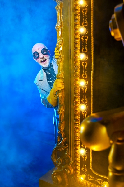 Photo Flash: First Look at Keith Bartlett as The Wizard in WICKED! Image