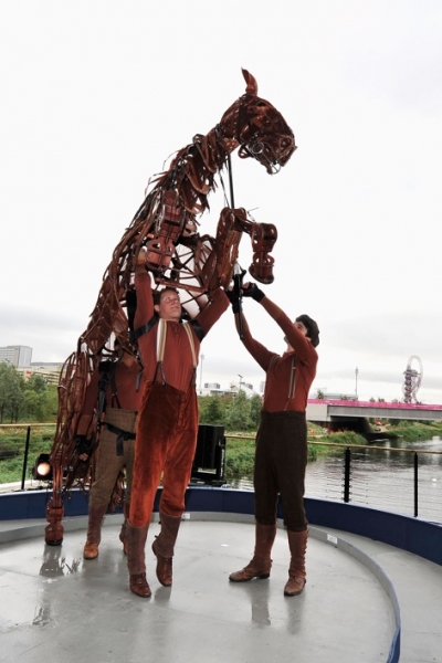 Photo Flash: Cast of WAR HORSE Visits the Olympic Park Image
