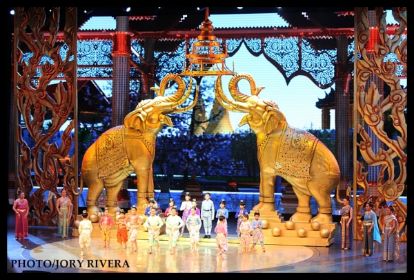 Photo Flash: More Photos from THE KING AND I Press Launch Image