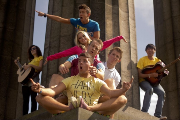 Photo Flash: First Look at DEPARTURE LOUNGE at Edinburgh Fringe Image