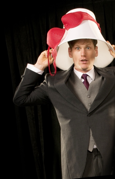 Photo Flash: Sneak Peek at Florida Studio Theatre's PERFECT WEDDING, Opening Tonight Image