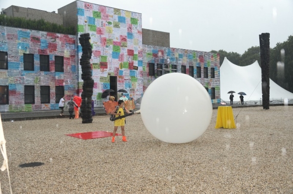 Photo Flash: Inside Watermill Center’s BIG BANG Benefit Image
