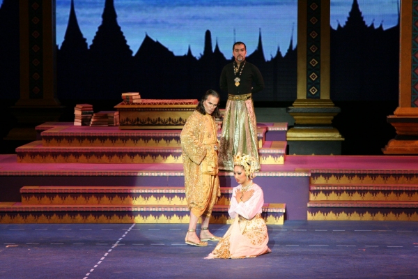 Photo Flash: First Look at Laura Michelle Kelly, Kevin Gray in the Muny's THE KING AND I Image
