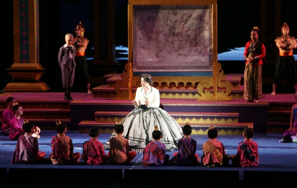 Photo Flash: First Look at Laura Michelle Kelly, Kevin Gray in the Muny's THE KING AND I Image