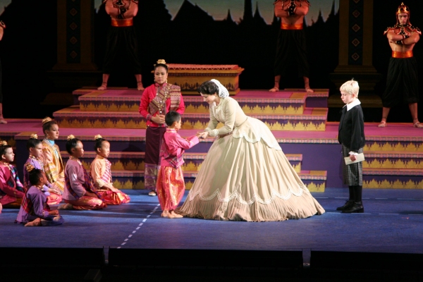 Photo Flash: First Look at Laura Michelle Kelly, Kevin Gray in the Muny's THE KING AND I Image
